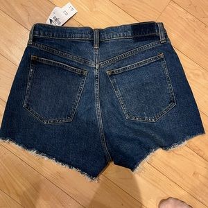 Abercrombie curve love mom shorts size 30. Brand new, never been worn!